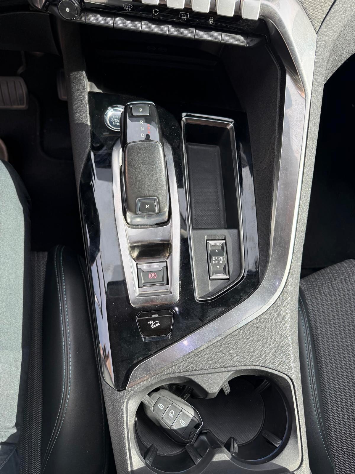 Peugeot 3008 HDi 130 S&S EAT8 Allure