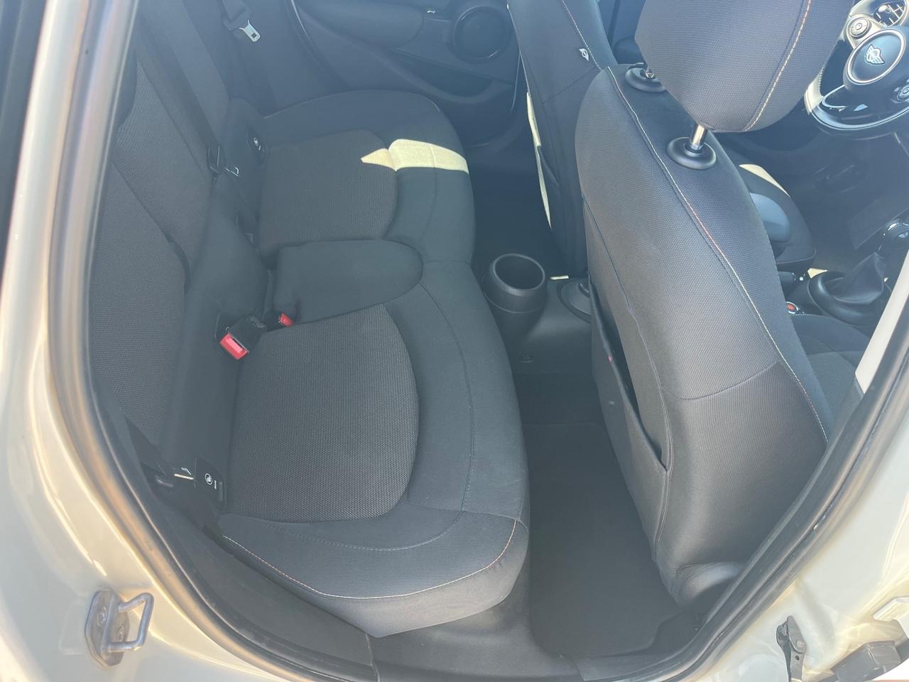 Mini Cooper 1.5 benzina 136 cv