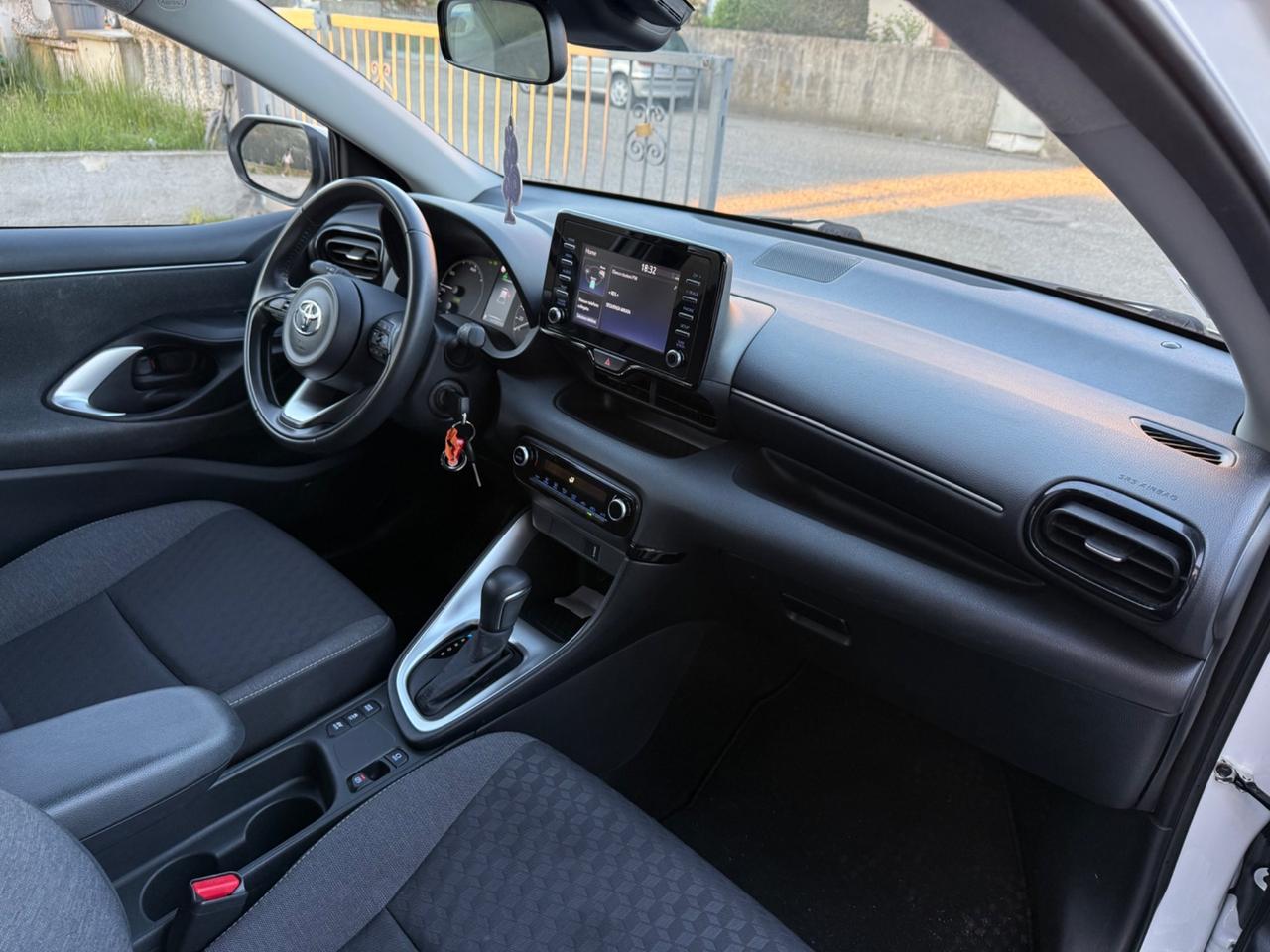 Toyota Yaris 1.5 Hybrid 5P. EURO 6D 2022 NEOPATENTATI