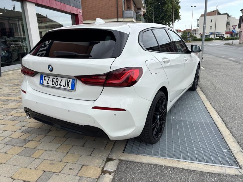 BMW 118 i Advantage 140cv auto FULL LED-NAVI-18"