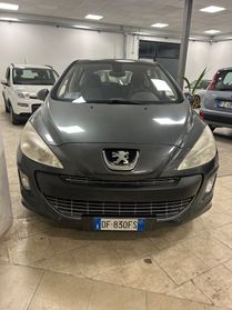 Peugeot 308 2.0 HDi 5p. Féline
