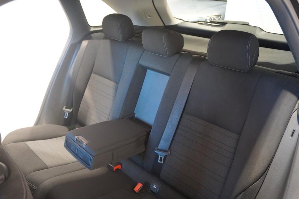 MERCEDES-BENZ GLC 220D 190CV AUTOMATIC 4MATIC BUSINESS EXTRA ( FARI LED - CRUISE - NAVI - PARK ASSIST - TELECAMERA POST. - CERCHI 18 )