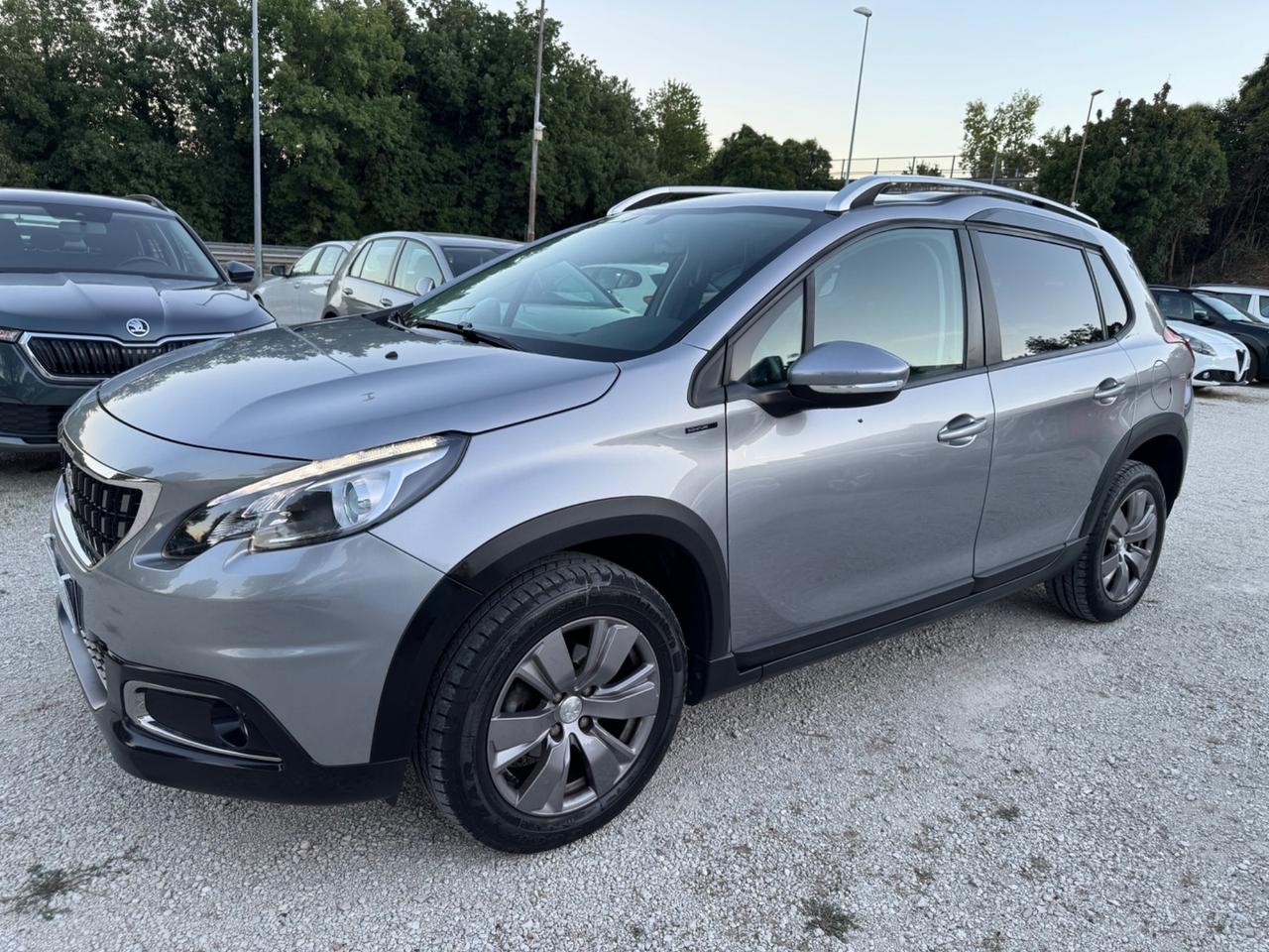 Peugeot 2008 BlueHDi 100 S&S Signature