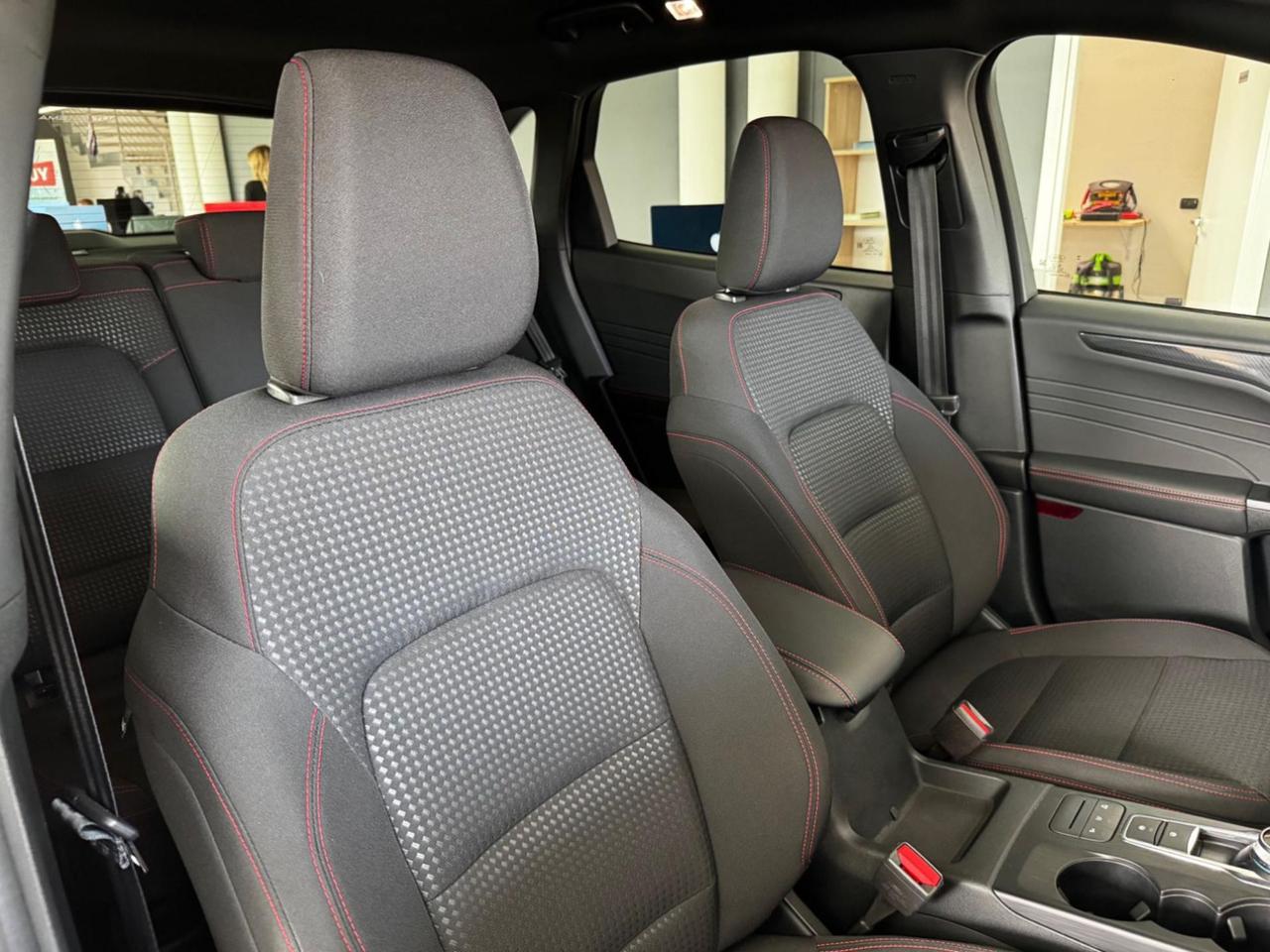 FORD Kuga II 2017 2.0 EcoBlue 120 CV aut. 2WD ST-Line - VARI COLORI!