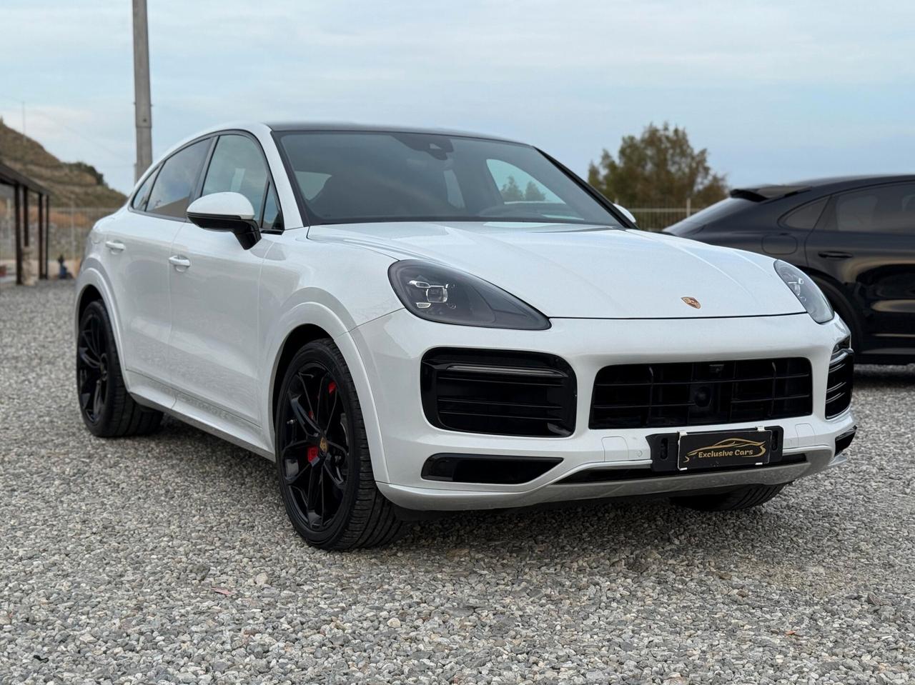 Porsche Cayenne Coupé Allestimento GTS
