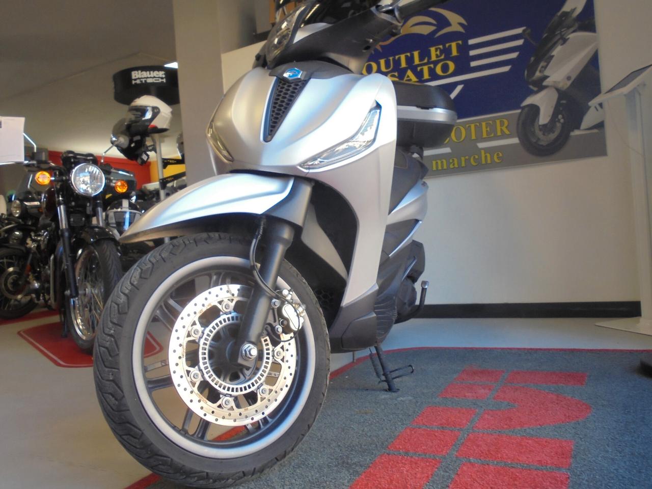 Piaggio Beverly 300 i.e. S ABS