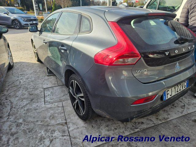 VOLVO V40 D2 'eco' Momentum