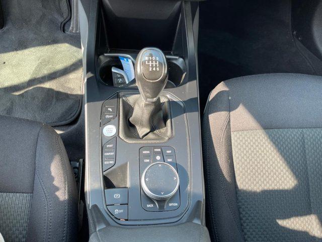 BMW 118 i 5p. Business Advantage