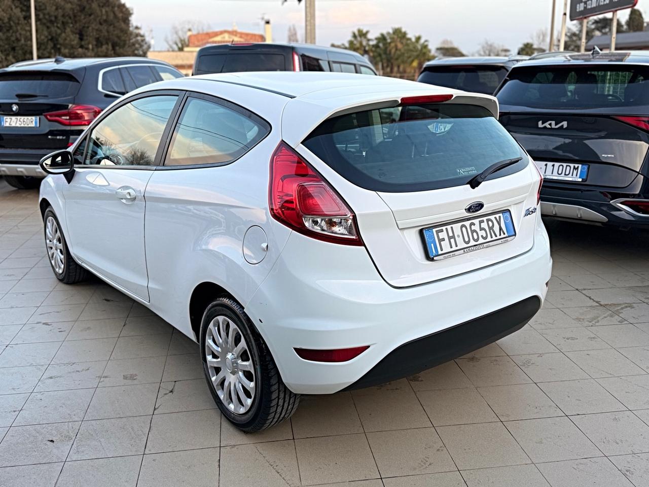 Ford Fiesta 1.5 TDCi 75CV 3 porte Titanium Garanzia 12 Mesi