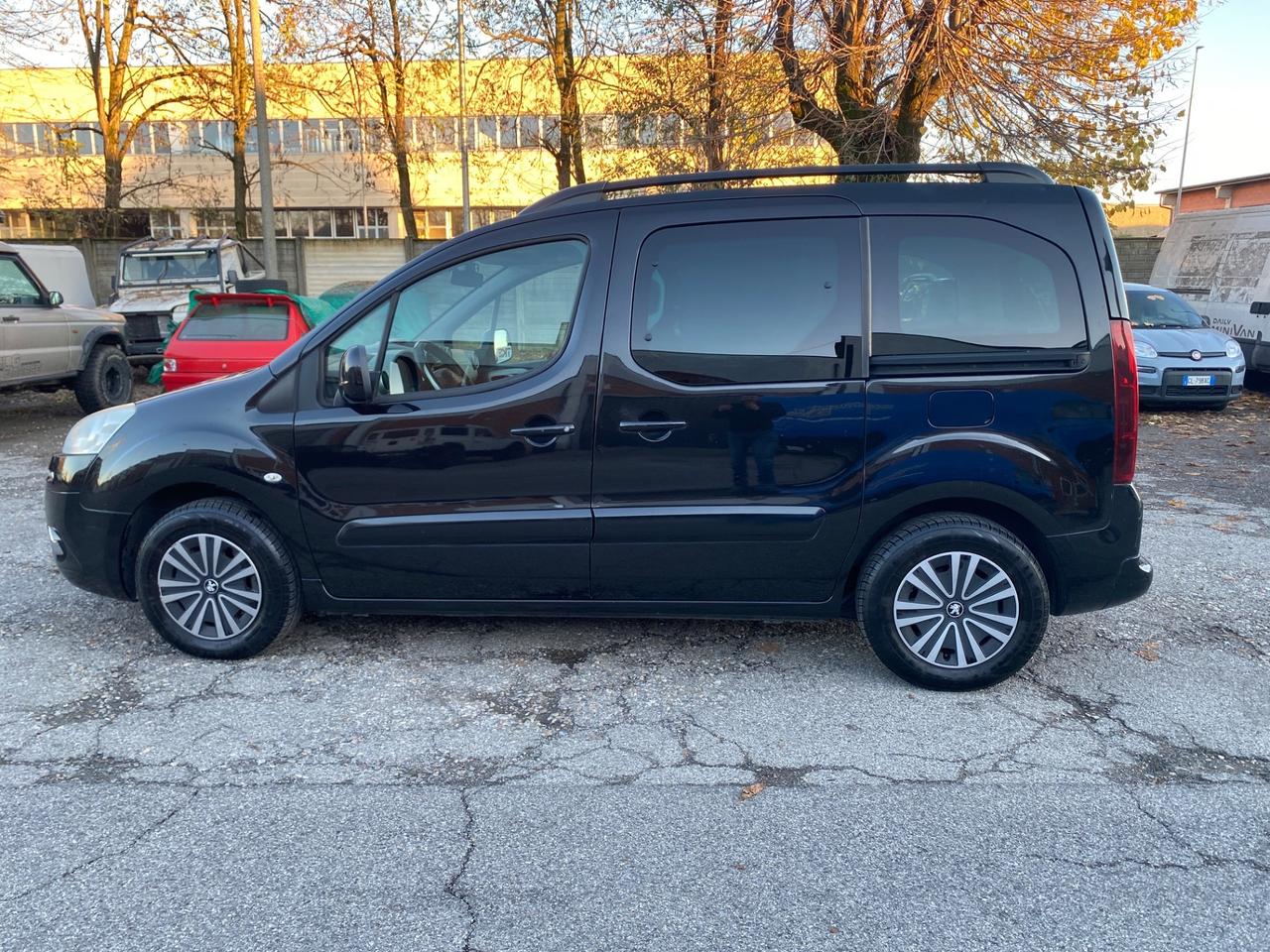 Peugeot Partner Tepee 1.6 HDi 92CV Outdoor