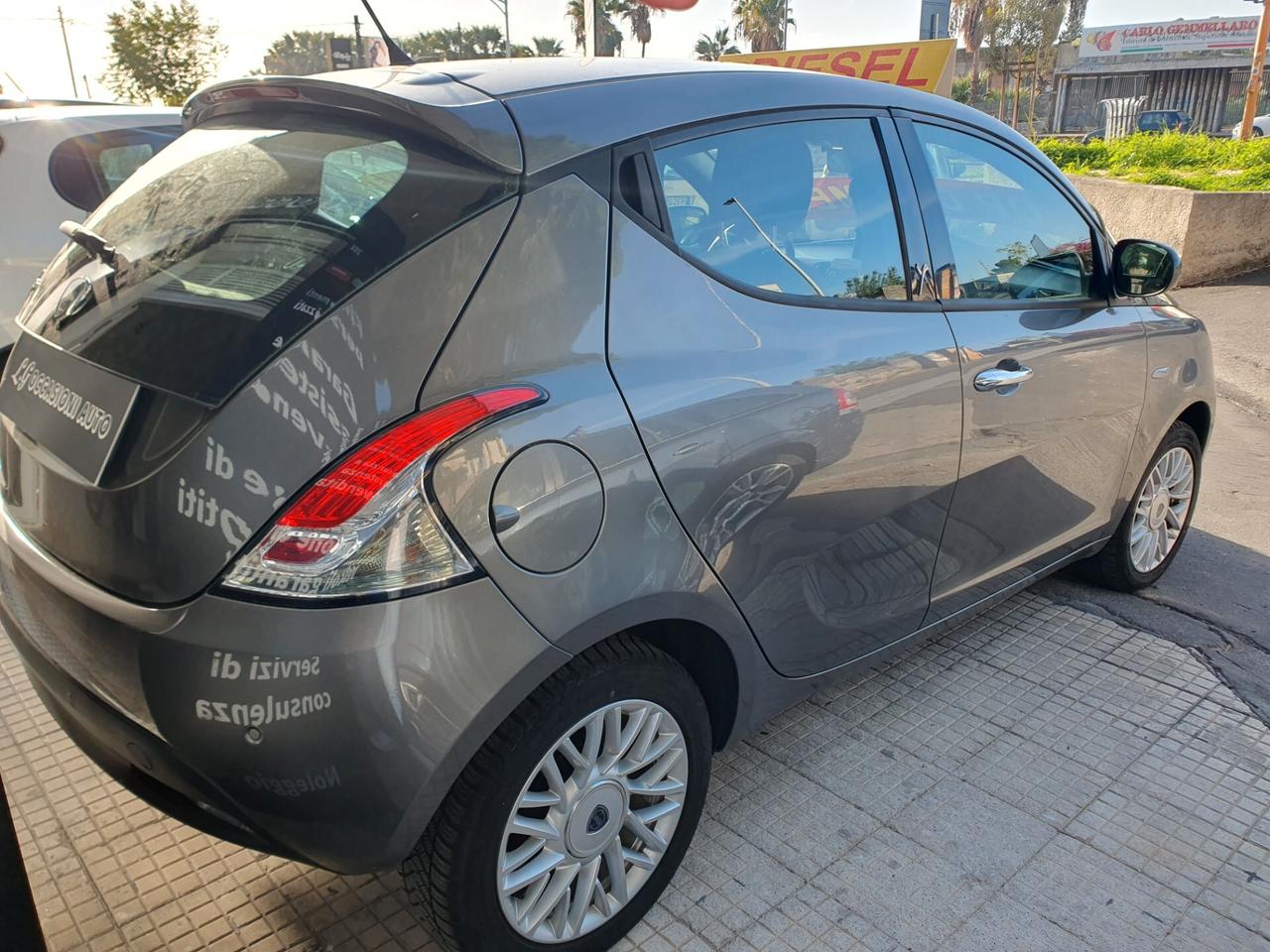 Lancia Ypsilon 1.3 MJT 16V 95 CV 5 porte S&S Gold