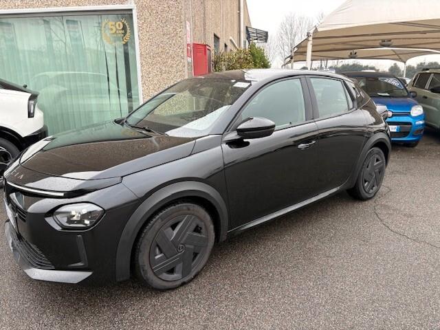 Lancia Ypsilon Hybrid e-DCT