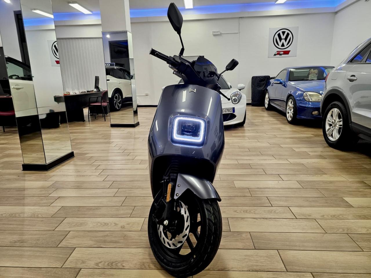 LvNeng NCE S – Scooter elettrico 125 (6,6 kW – 110 km autonomia)