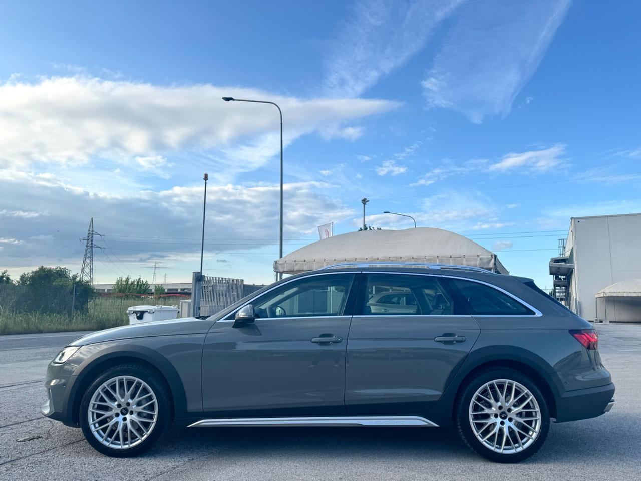 AUDI A4 ALLROAD 2.0 - Matrix Led Ambient 19