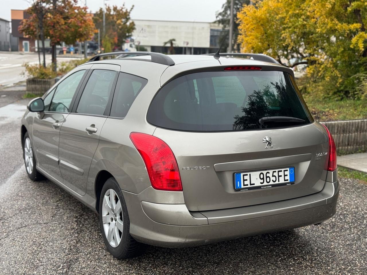 Peugeot 308 1.6 e-HDi 112CV Neopatentati