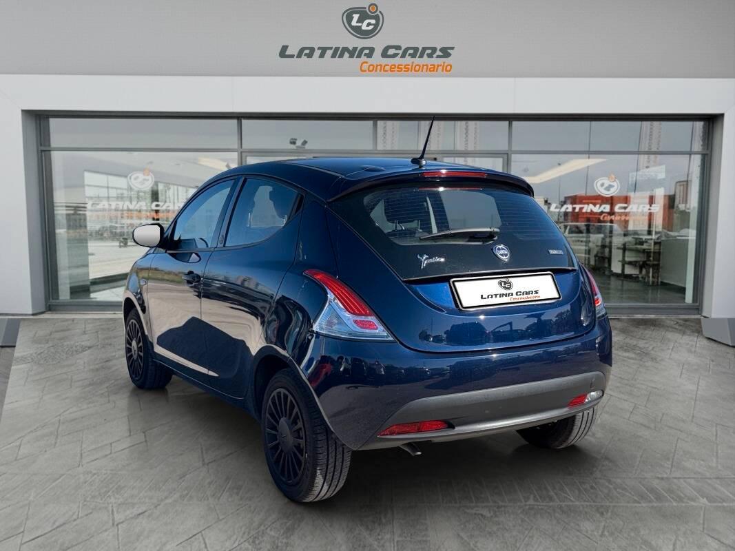 Lancia Ypsilon III 1.0 firefly hybrid Silver s&s 70cv