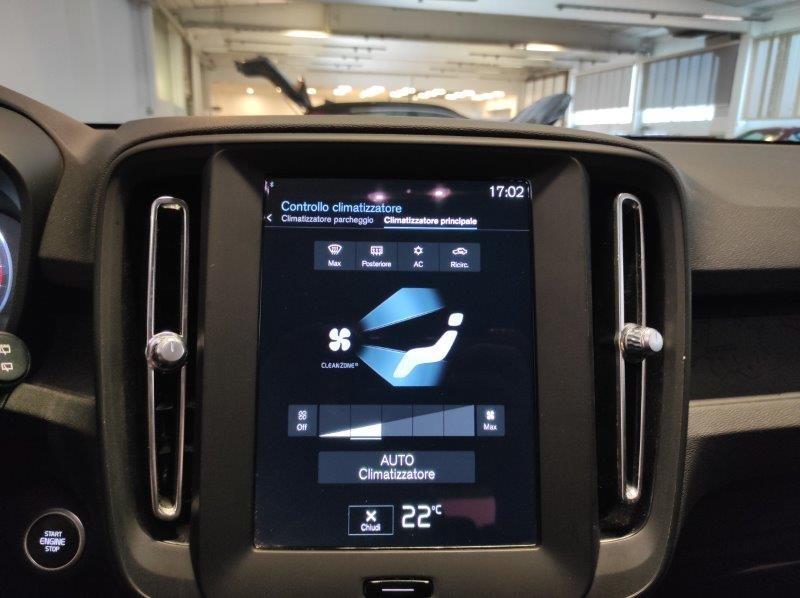 VOLVO XC40 (2017-->) - XC40 T2 automatico Essential