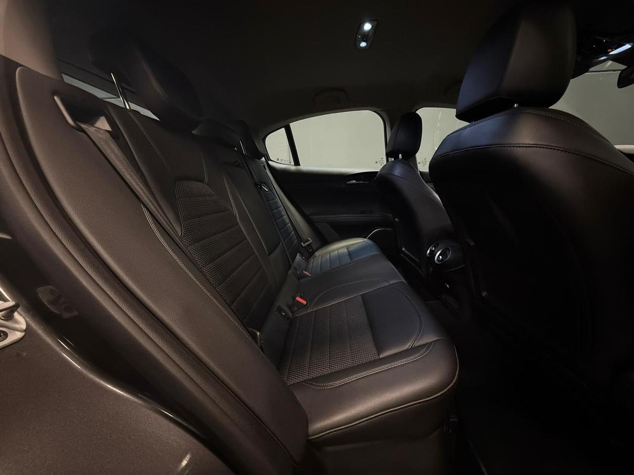 Alfa Romeo Stelvio 2.2 190 CV AT8 RWD