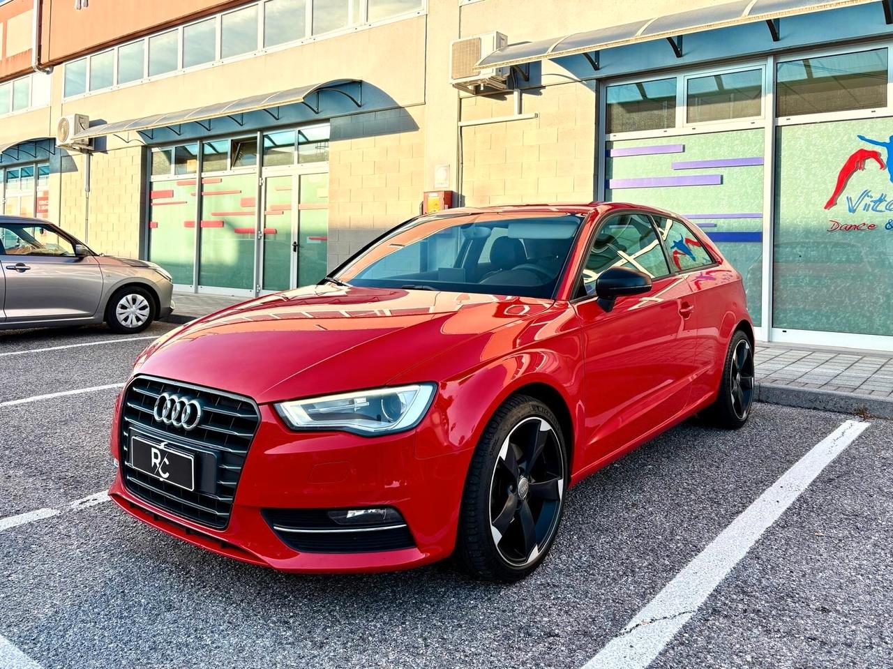 Audi A3 1.6 TDI 105 cv Neopatentati