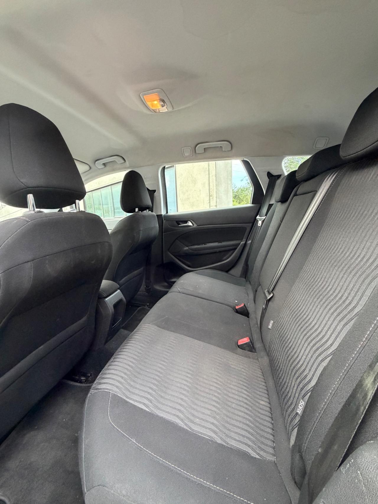 Peugeot 308 BlueHDi 120 S&S EAT6 SW Active