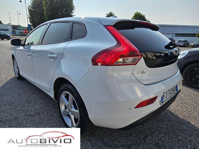 VOLVO V40 D2 Momentum