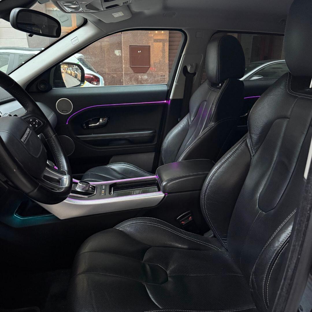 Range Rover Evoque 2.2 TD4 5p. Pure