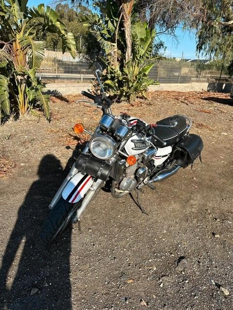 Triumph Thunderbird 900