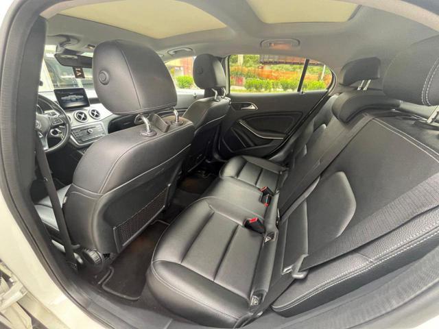 MERCEDES-BENZ GLA 200 d Automatic Premium