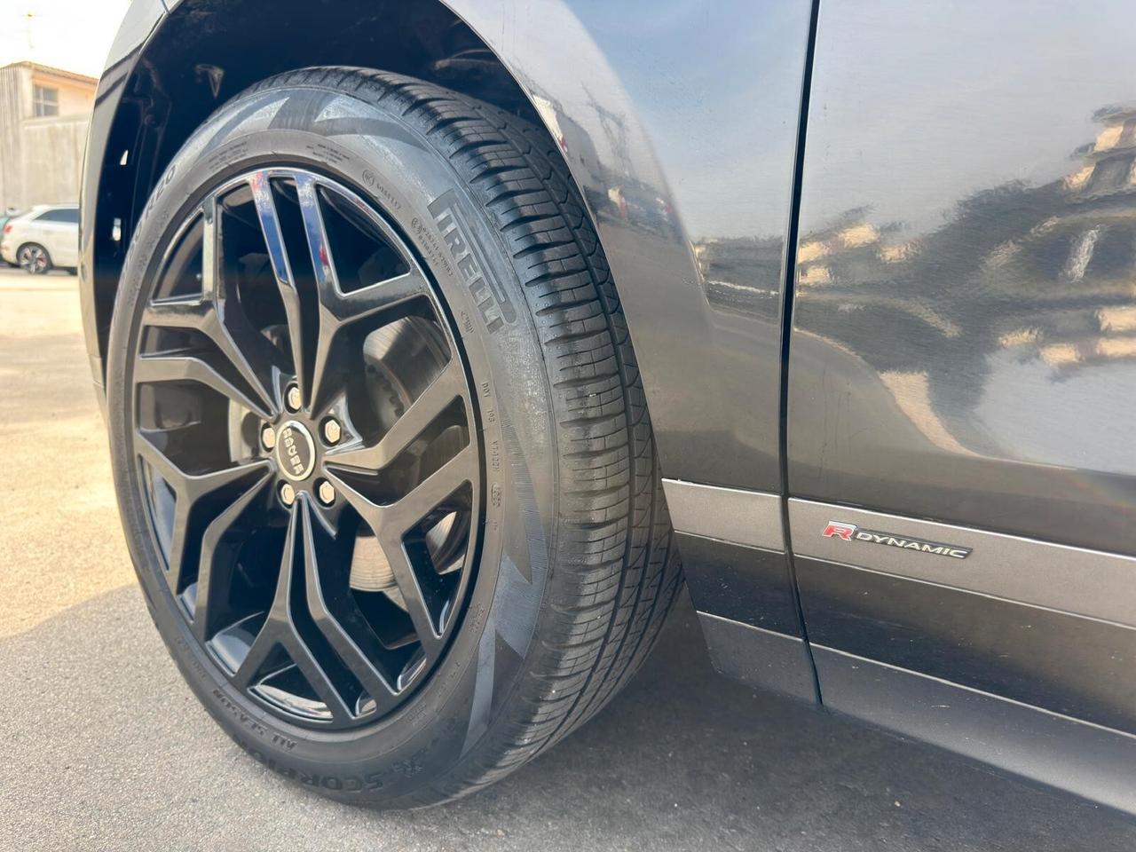 Range Rover Evoque 2.0D 163cv R-Dynamic 2021