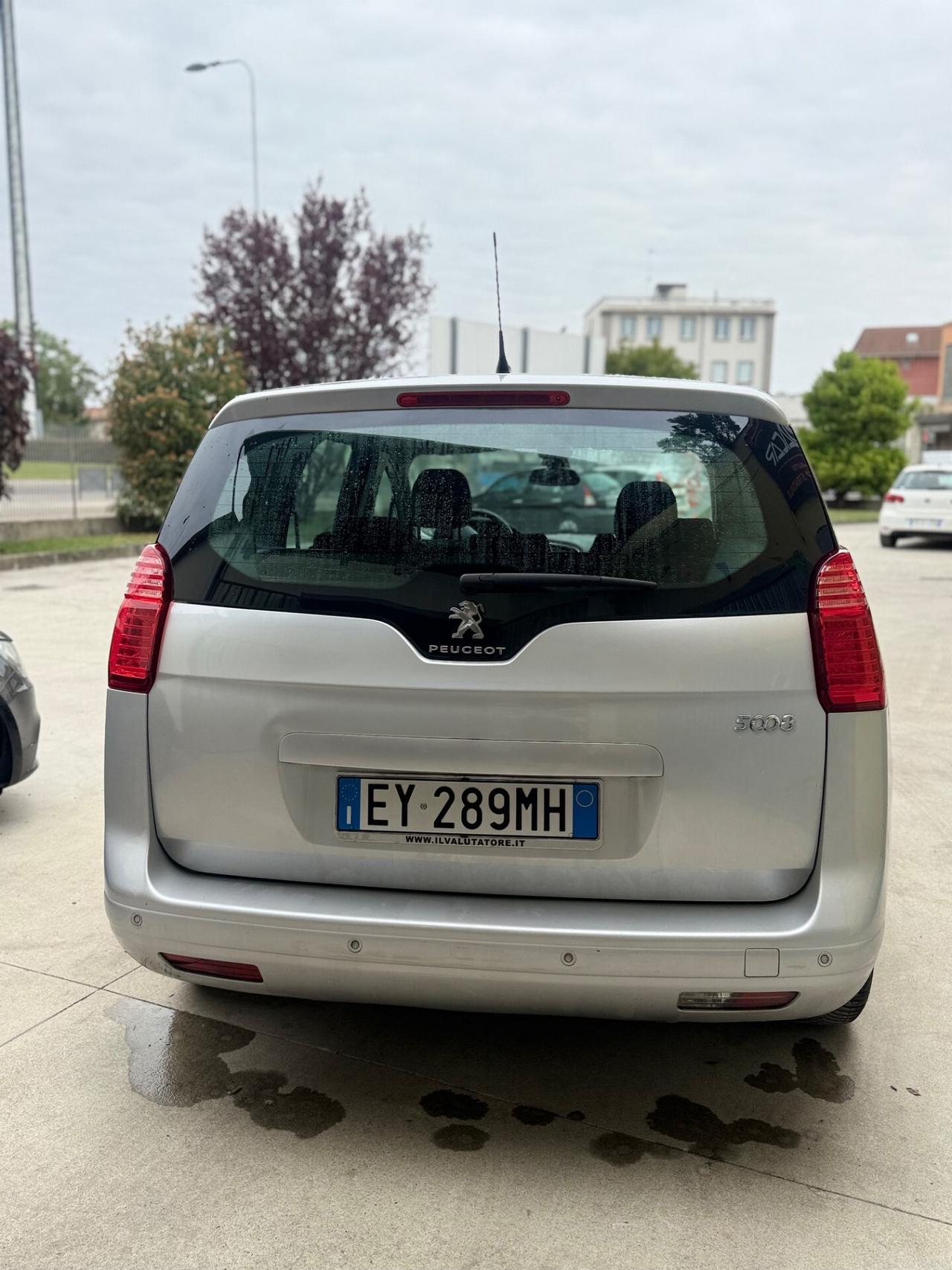 Peugeot 5008 1.6 HDi 115CV Active