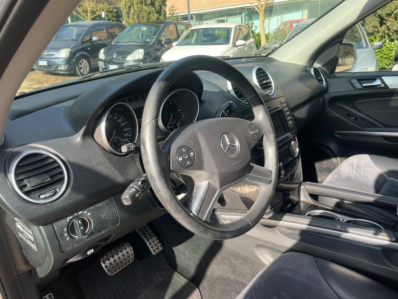 Mercedes-benz ML 3.0 Diesel - SUV - Gancio di Traino