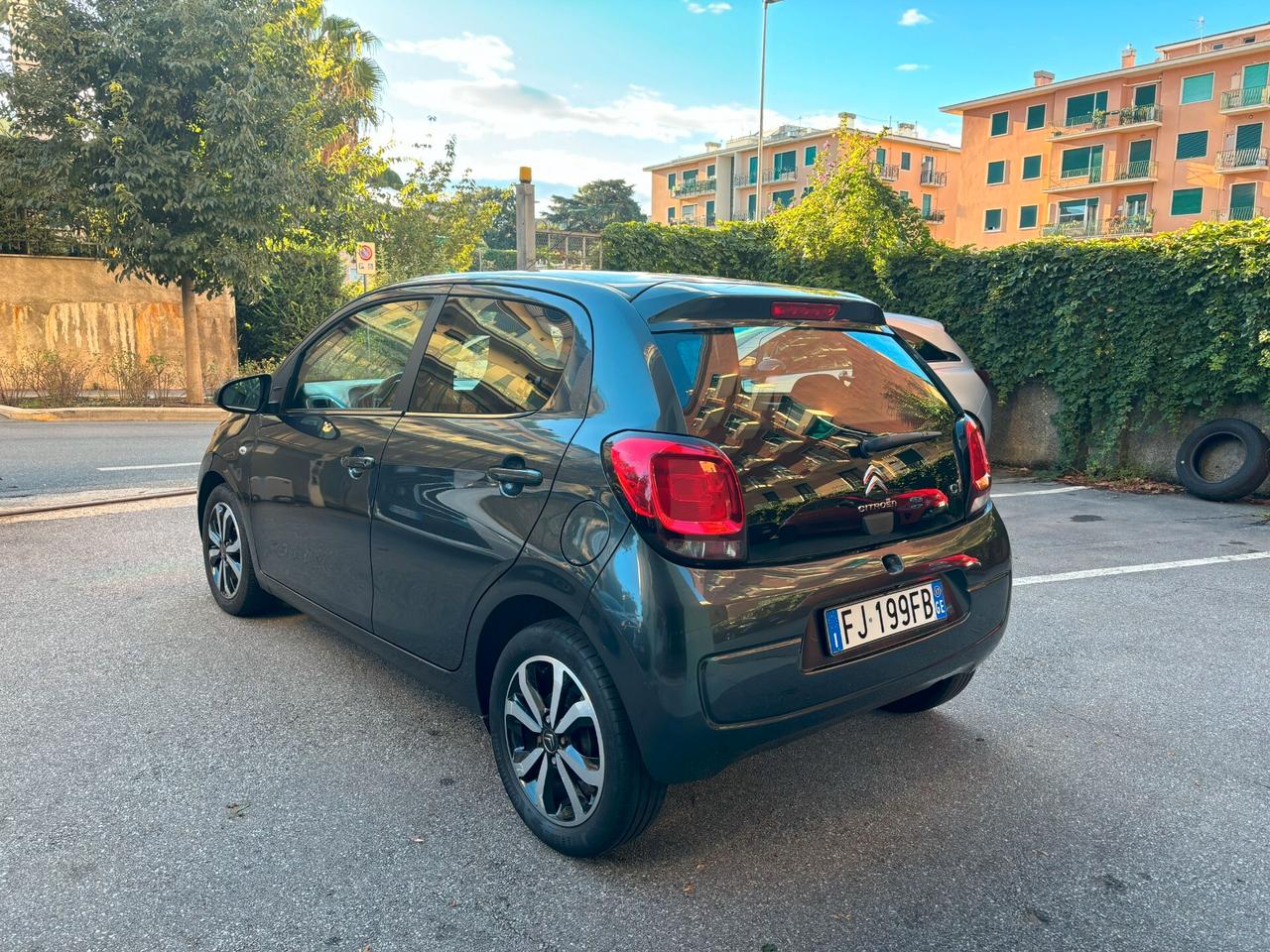 Citroen C1 PureTech 82 5 porte Shine