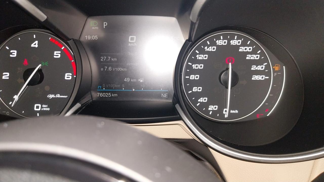 Alfa Romeo Stelvio 2.2 210 CV AT8 Q4 Veloce