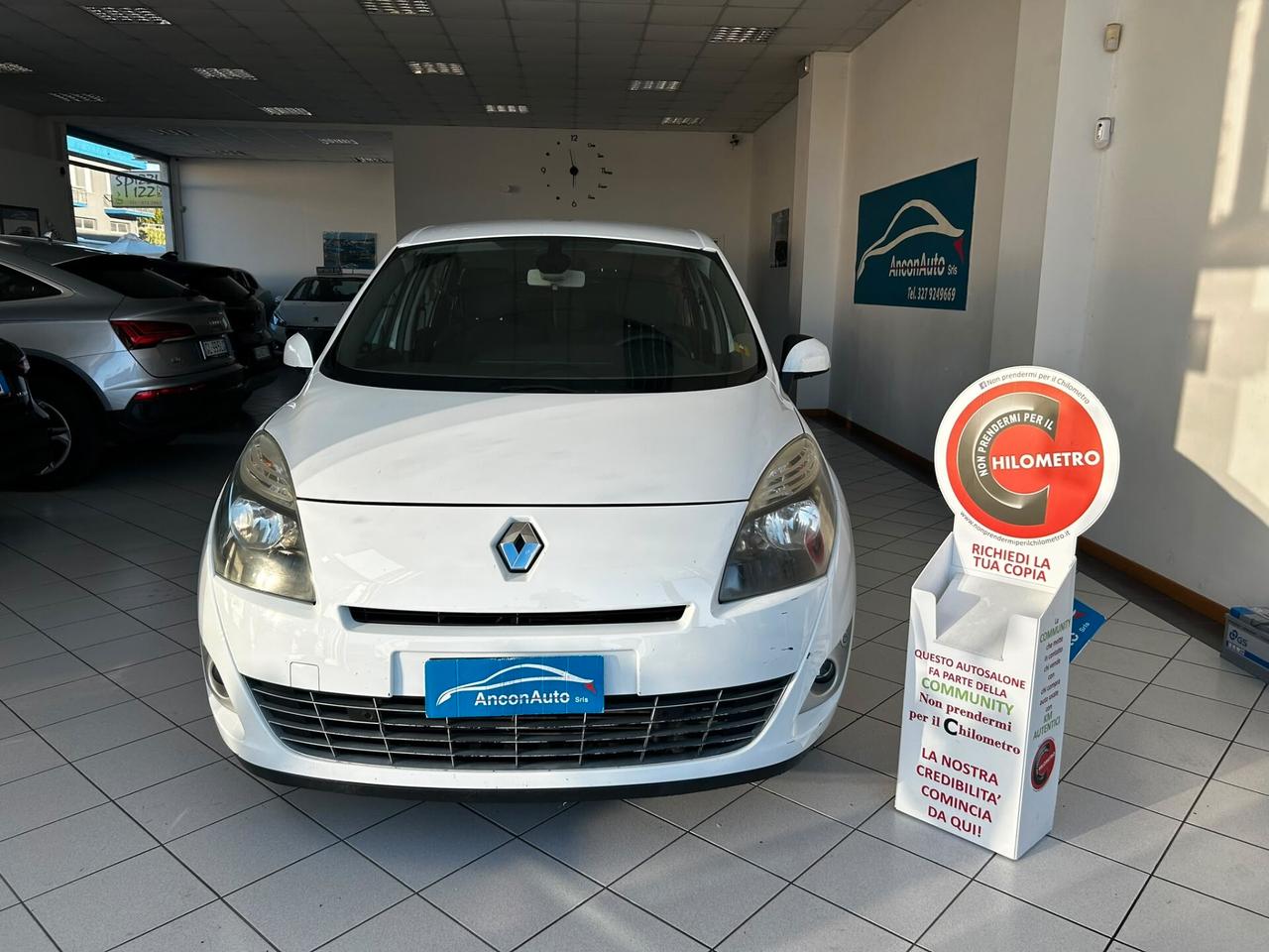 Renault Scénic 1.5 dCi 7 POSTI 2010