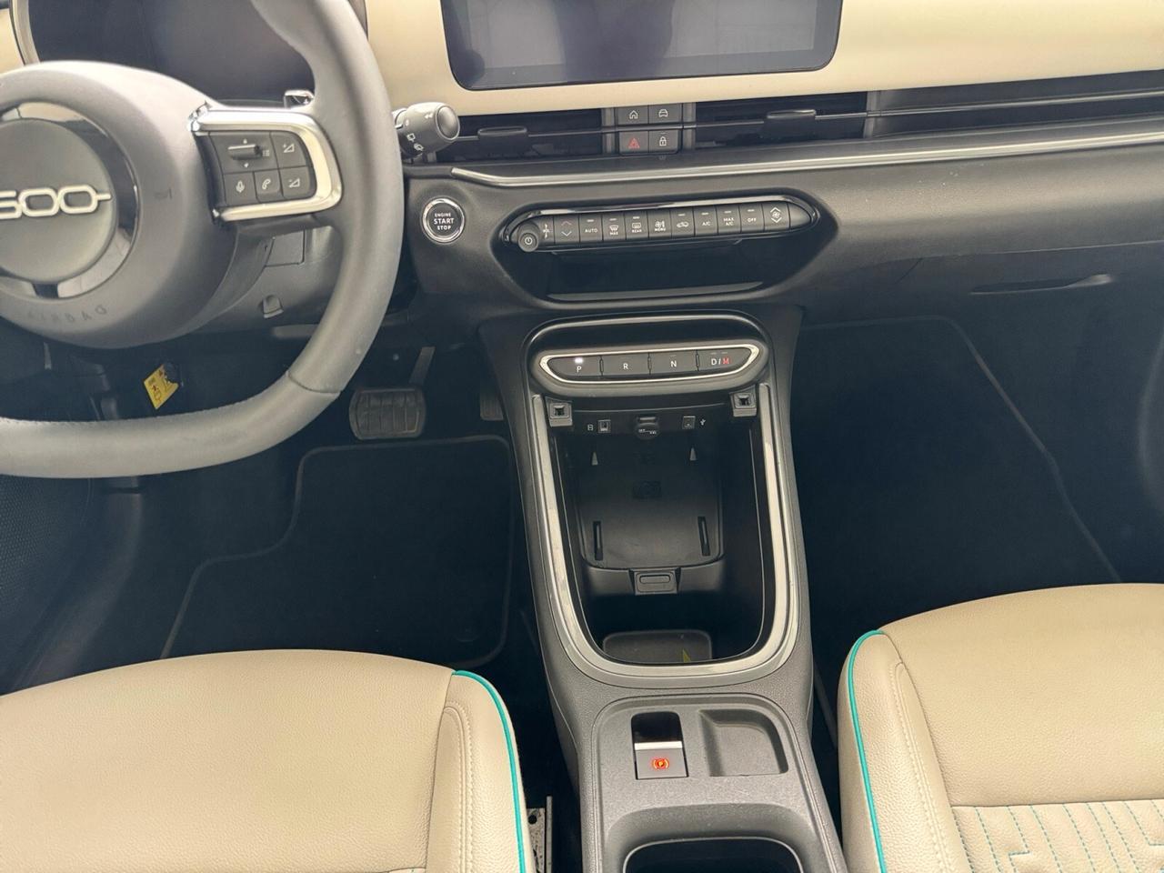 Fiat 600 Hybrid 110 CV DCT MHEV La Prima