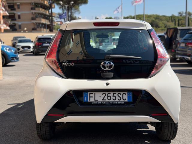 TOYOTA Aygo 1.0 VVT-i 69 CV x-business MMT (NESSUN VINCOLO)