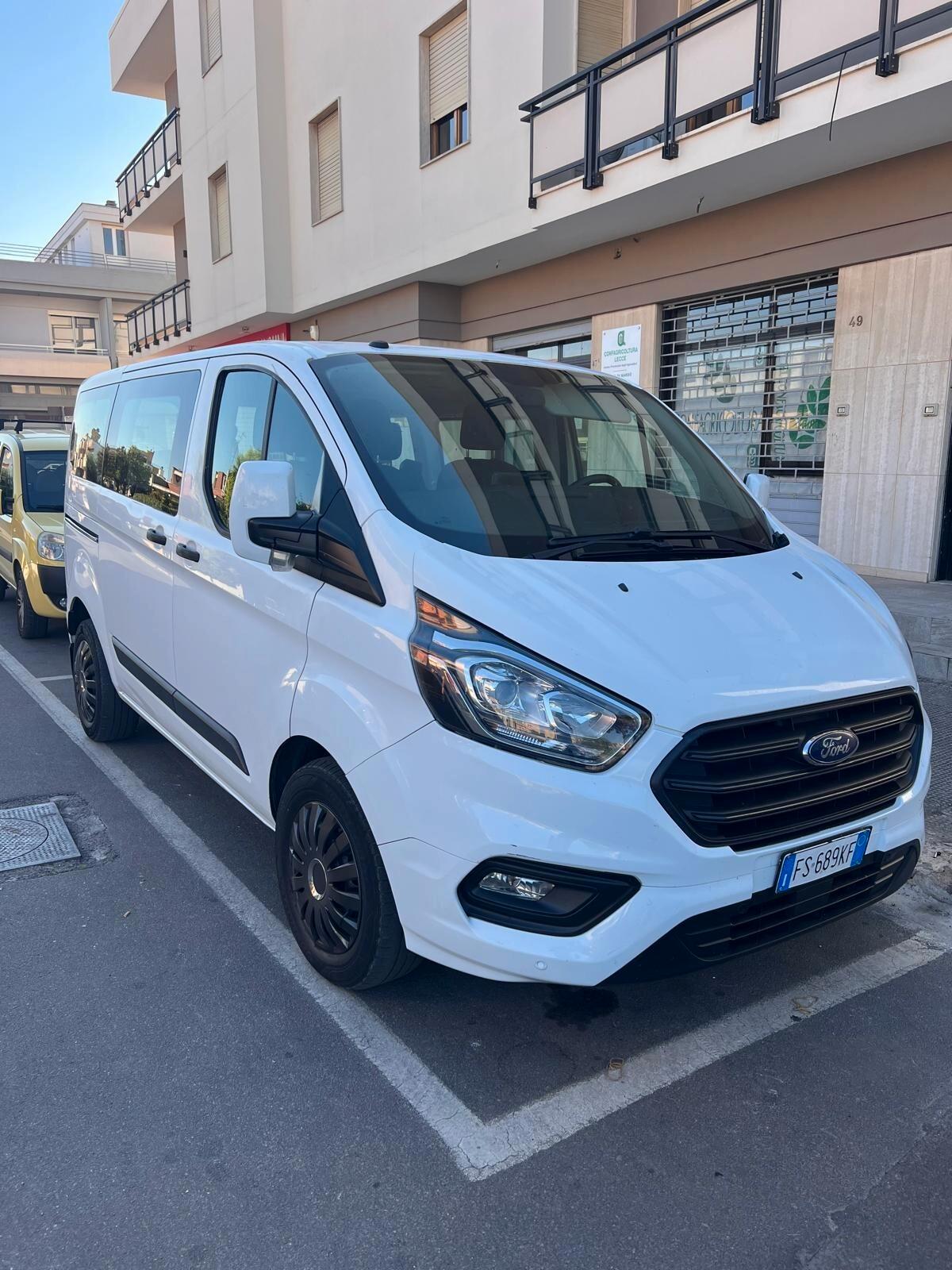 Ford Tourneo Custom Transit 9 posti