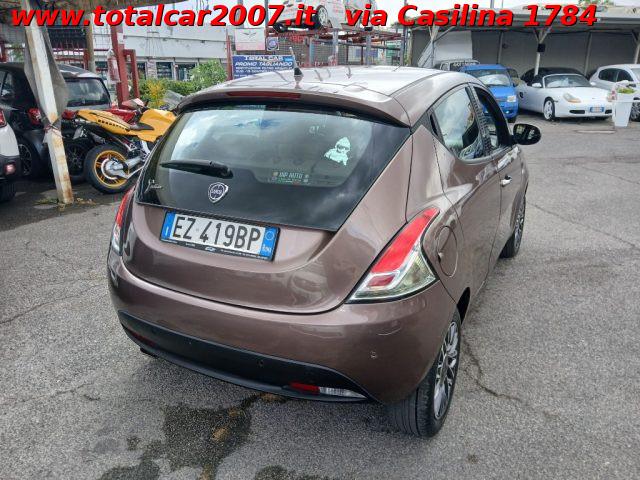 LANCIA Ypsilon 1.2 69 CV 5 porte Platinum