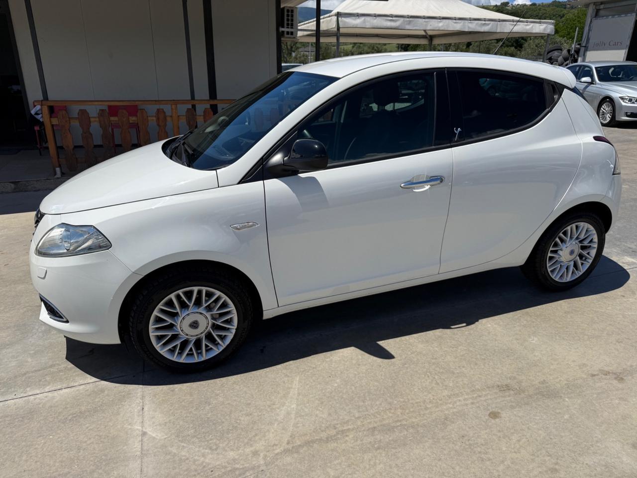 Lancia Ypsilon 0.9 TwinAir 85 CV Cambio Automatico
