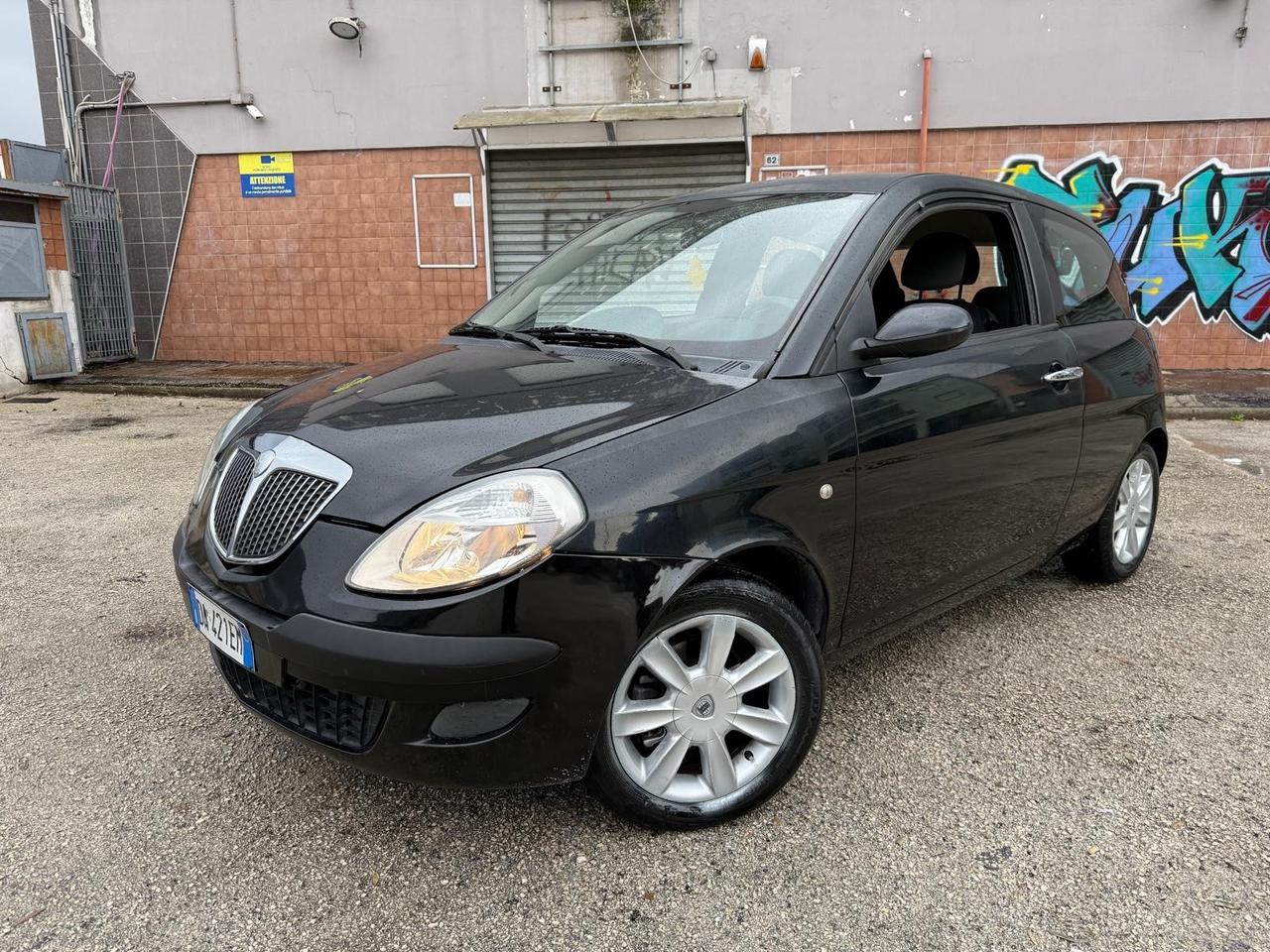 Lancia Ypsilon 1.2 Oro Giallo