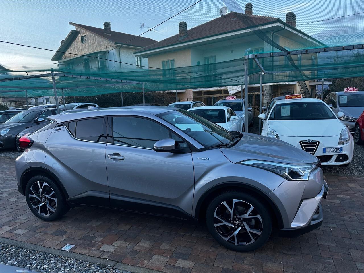 Toyota C-HR 1.8 Hybrid E-CVT Style