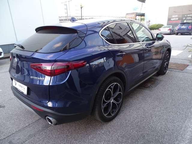 Alfa Romeo Stelvio 2.2 t Executive Q4 210cv auto my19