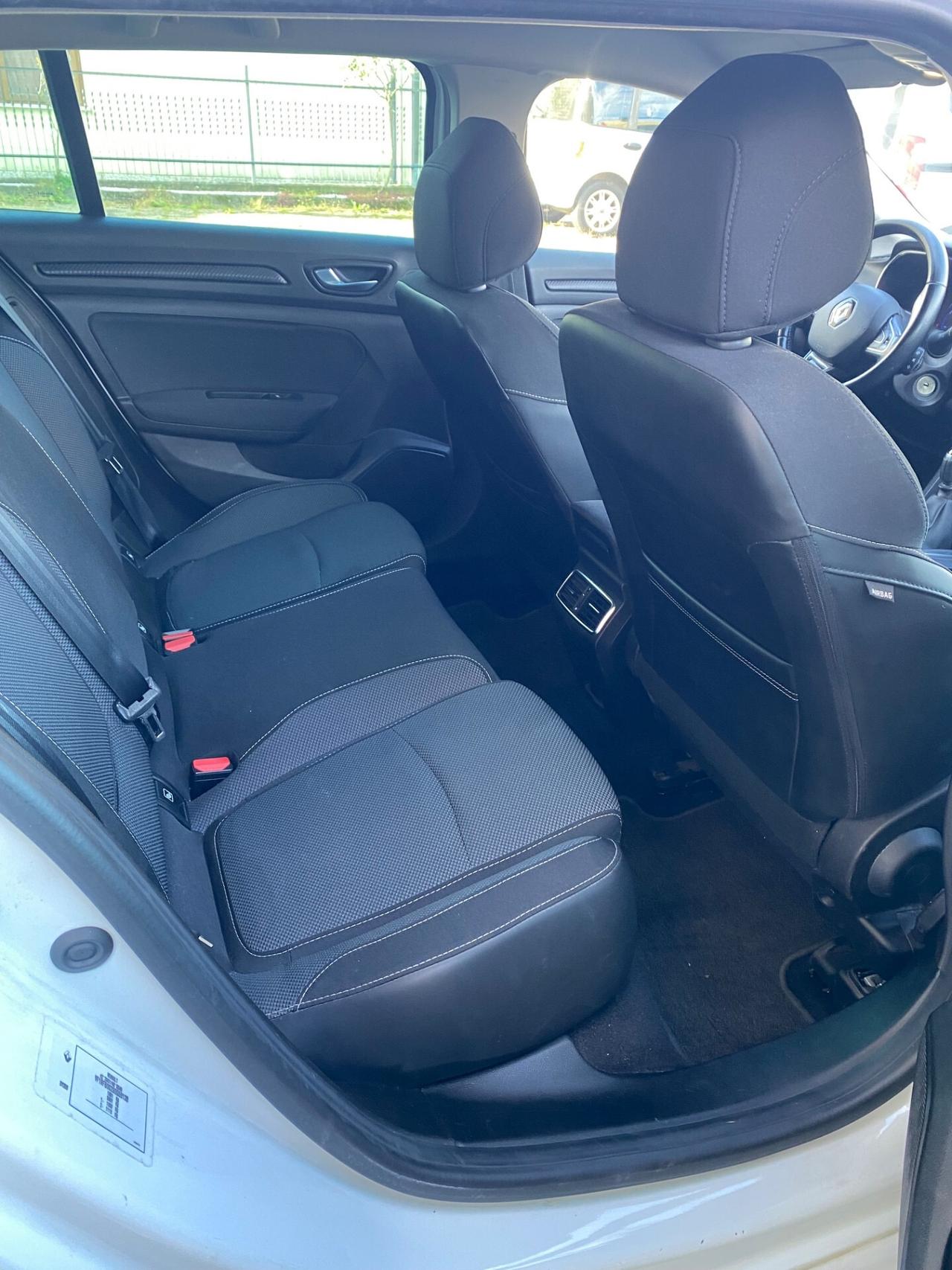 Renault Megane Mégane Sporter Blue dCi 115 CV EDC Duel2