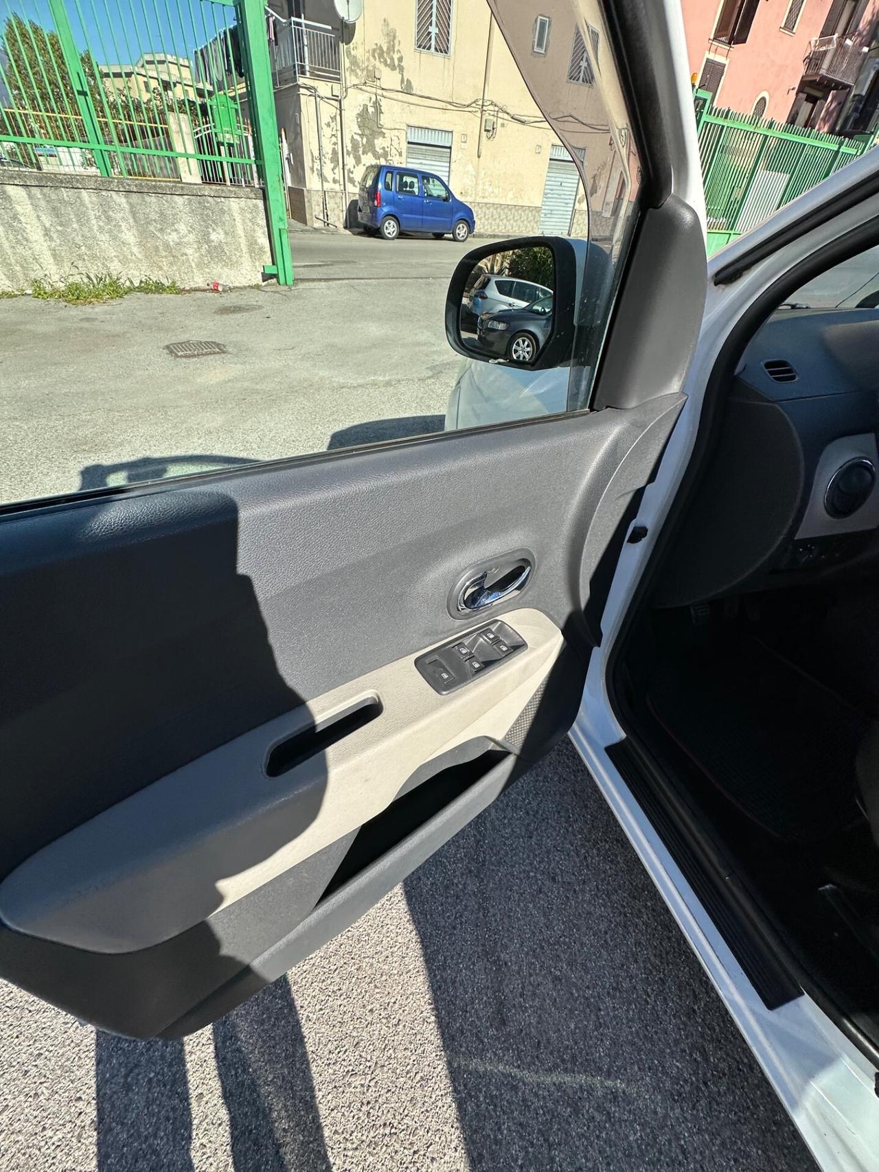 Dacia Lodgy 1.5 dCi 8V 110CV 7 posti Lauréate