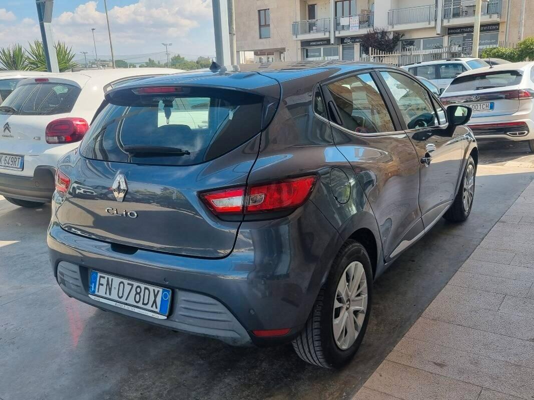 Renault Clio 1.2 75CV 5 porte Zen