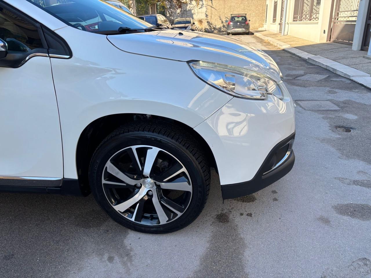 Peugeot 2008 1.6 e-HDi 92 CV Stop&Start Allure TETTO