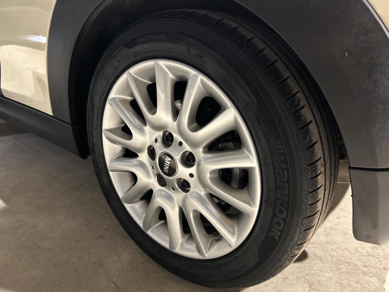 Mini Cooper D 1.5 3p