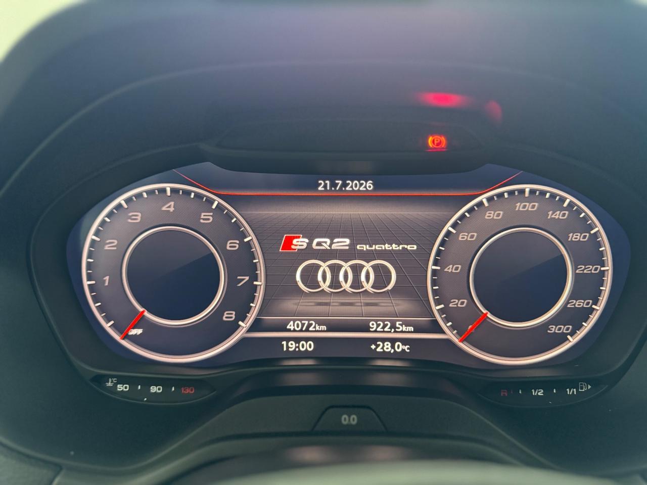Audi Q2 SQ2 TFSI quattro S tronic sport attitude