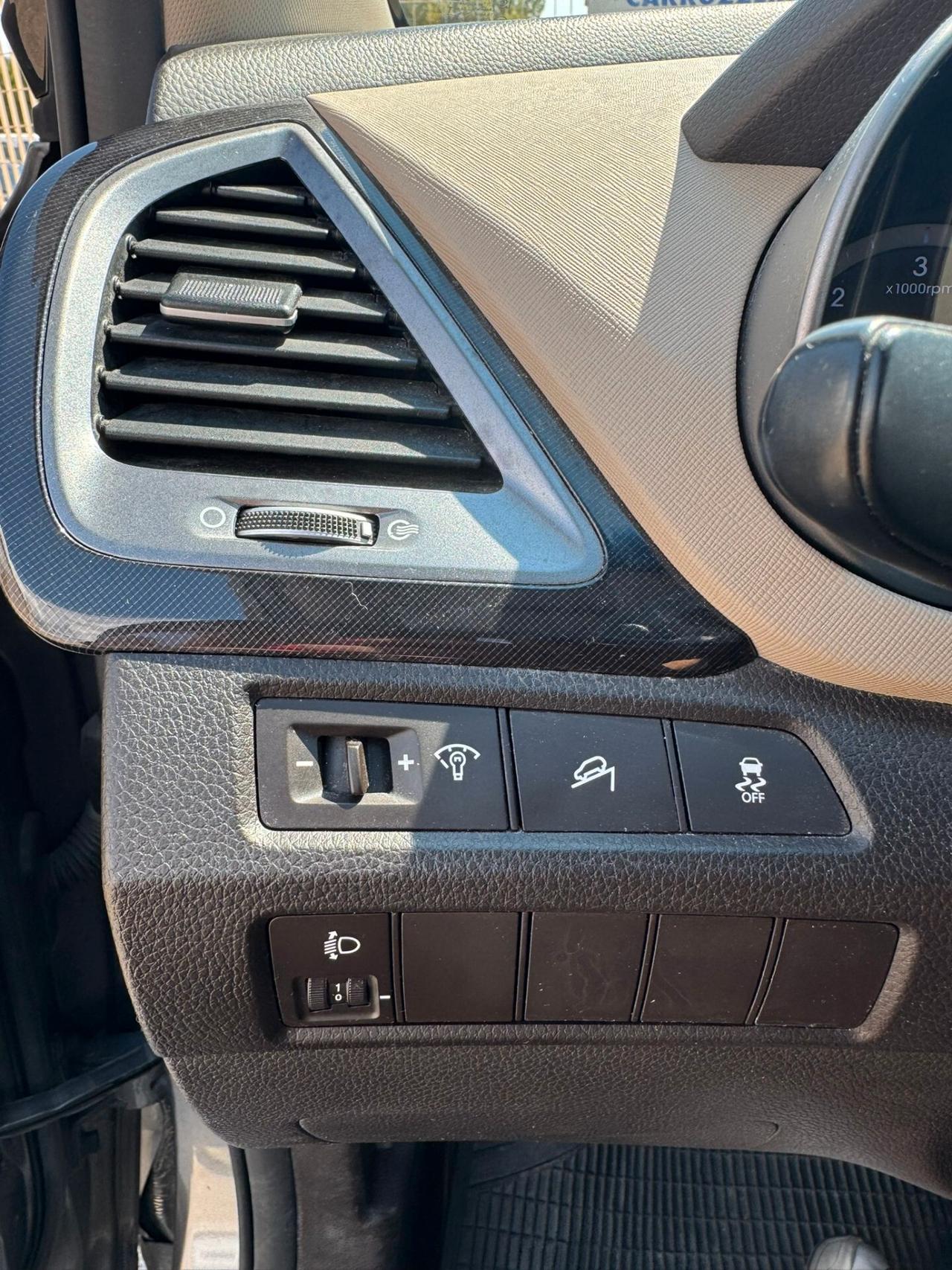 Hyundai Santa Fe 2.0 CRDi 4WD Comfort Plus - DIESEL - 2015