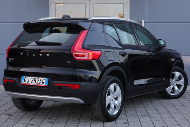 VOLVO XC40 T2 Geartronic Momentum Pro AUTOCARRO N1